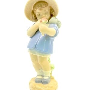 1998 Lladro One For Me #1315 Girl w Pink Bouquet of Flowers Porcelain Figurine